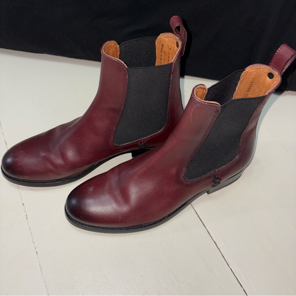 Frye Women's Burgundy Leather Ankle Boots size 6